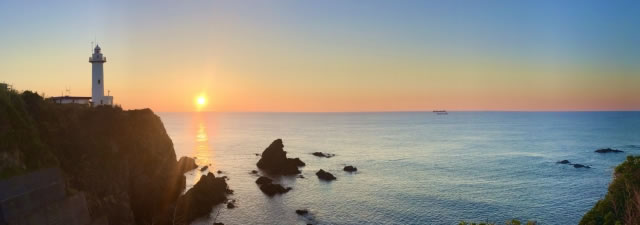 大王崎灯台から望む美しい日の出と海の絶景